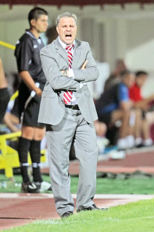 
    Marius Şumudică  