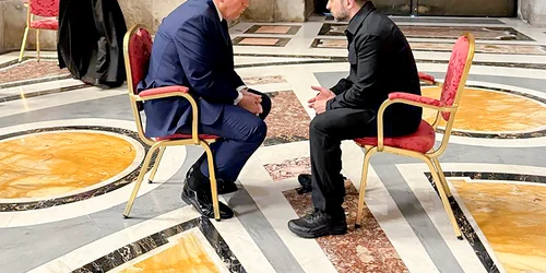 Donald Trump și Volodimir Zelenski au avut o discuție intensă la funeraliile Papei FOTO EPA EFE jpg