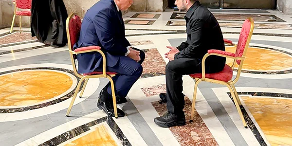 Donald Trump și Volodimir Zelenski au avut o discuție intensă la funeraliile Papei FOTO EPA EFE jpg