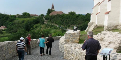 Cetatea a fost refăcută din temelii