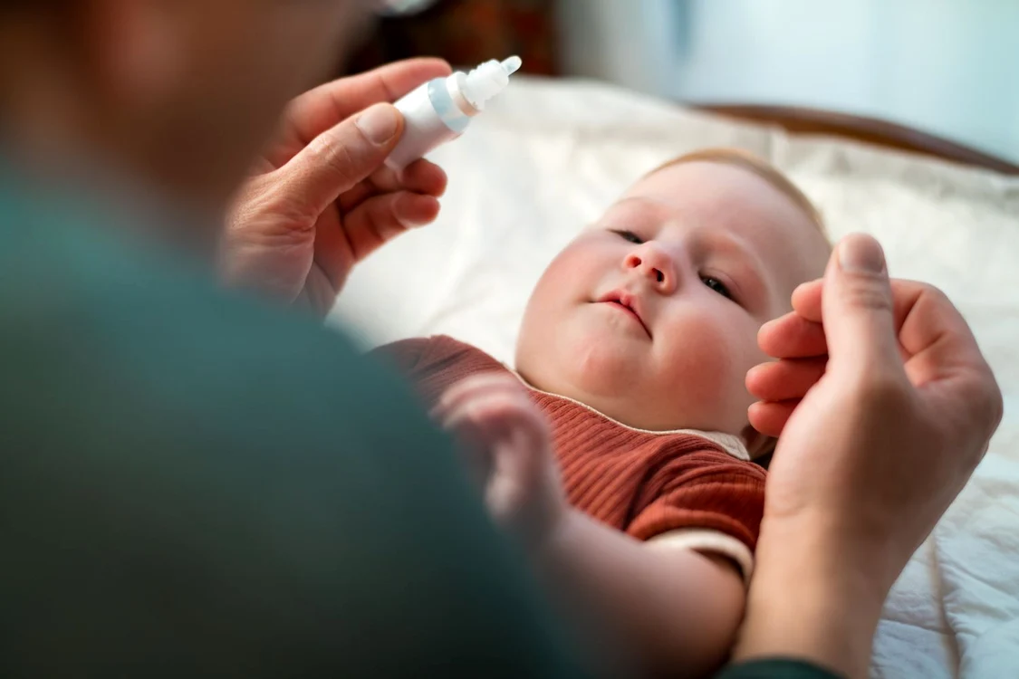 Când se face lavaj nazal copiilor și când se folosește aspiratorul FOTO: Parents.com