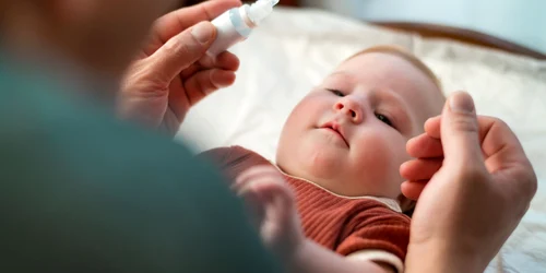 Lavaj nazal la bebeluși. FOTO parents.com