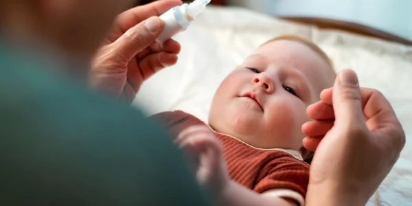Lavaj nazal la bebeluși. FOTO parents.com