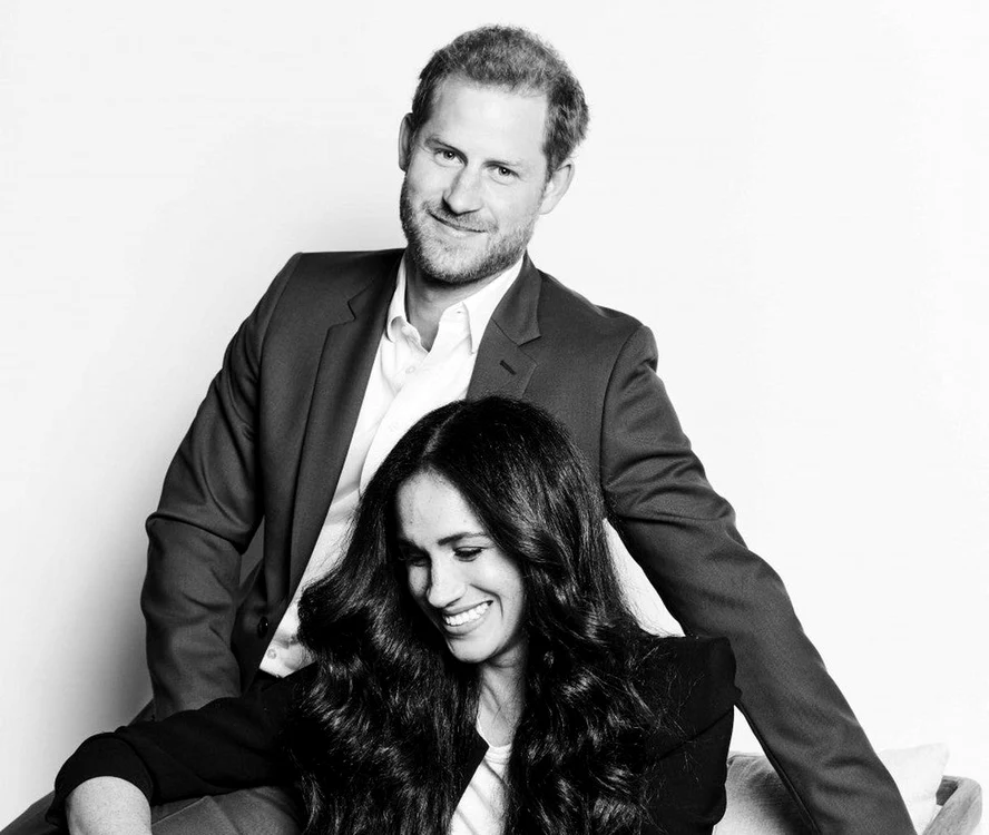 
    Meghan Markle și prințul Harry par mai fericiți de când au renunțat la îndatoririle regaleFoto :Matt Sayles  