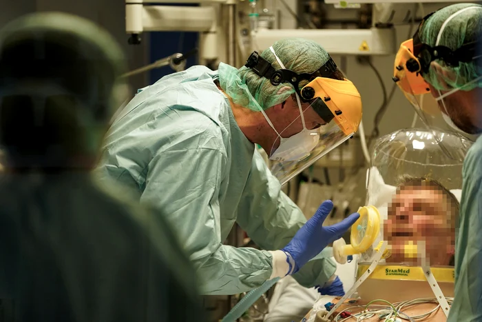 Starea de urgenţă în care România a fost până la 15 mai a presupus măsuri stricte