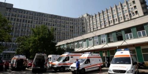 Conducerea spitalului i-a atenţionat pe angajaţi să nu parcheze maşinile în locul Ambulanţelor. 