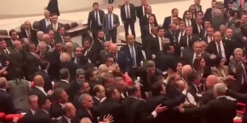 Încăierare în Parlamentul turc 4 martie 2020 FOTO captură VIDEO NBC