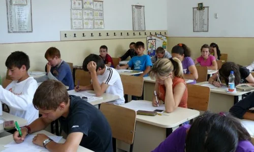 elevi simulare evaluare nationala 2019 sala de examen jpeg