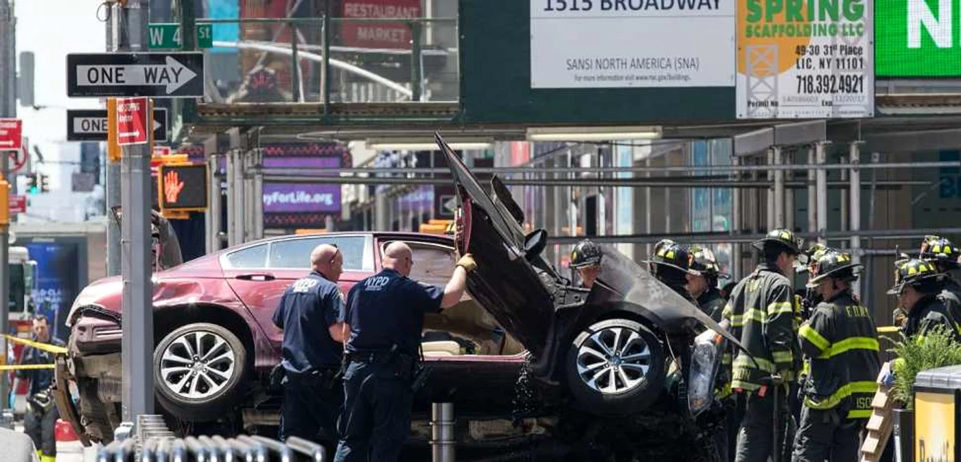 O maşină a intrat în mulţime în Times Square / FOTO Guliver / GettyImages / Drew Angerer / 18 mai 2017