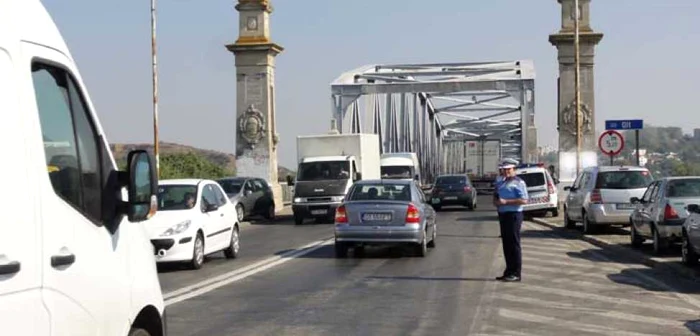 Poliţiştii olteni vor împânzi Slatina în următoarele zile pentru a avertiza şoferii despre cum să îşi protejeze autoturismele împotriva hoţilor