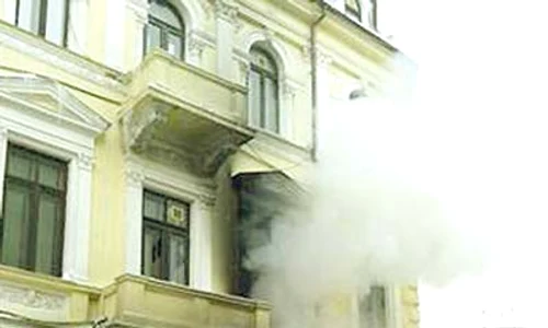 Incendiul a izbucnit  din cauza unei hote  de bucătărie defecte jpeg