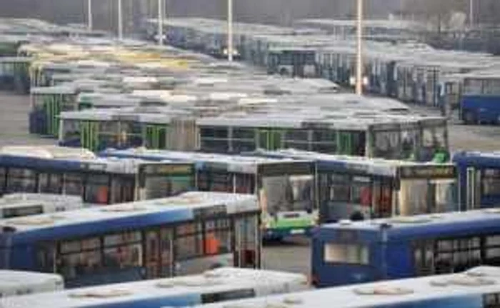 Autobuzele de transport călători au rămas în garaje