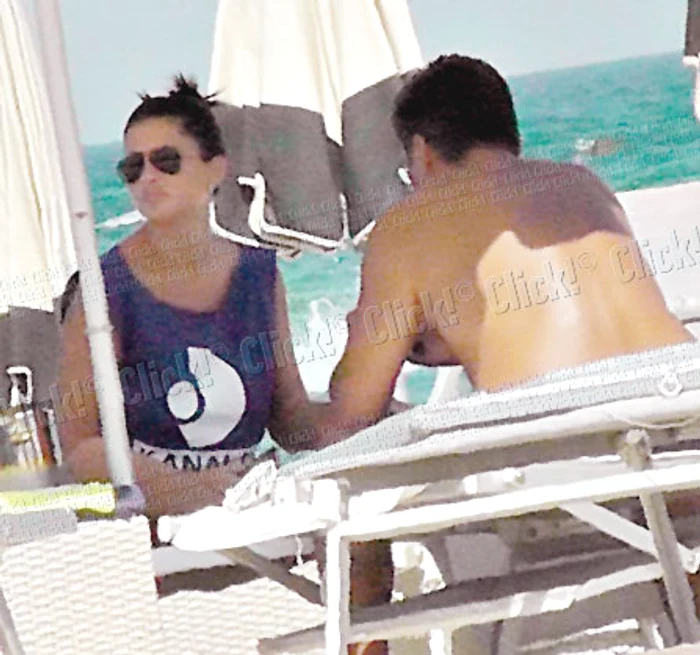 Gabriela şi soţul ei Marcel au încins pe plajă o partidă de table