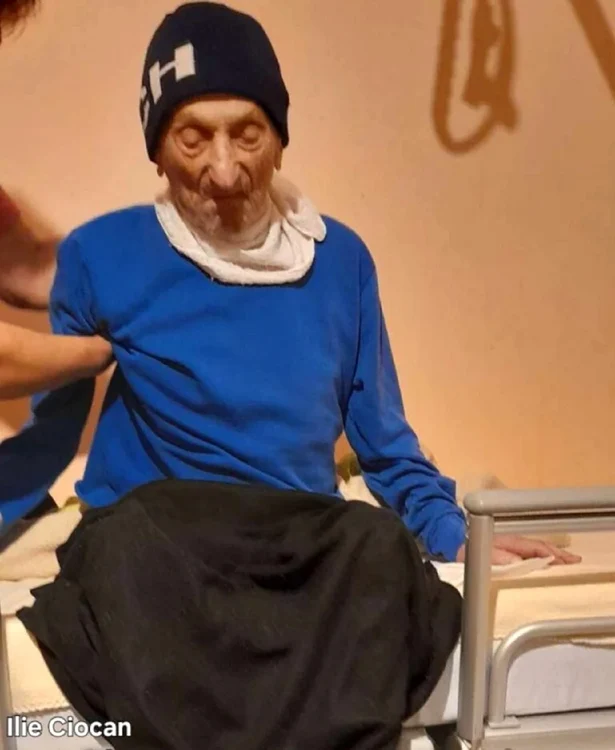 Ilie Ciocan din Galicea Vâlcea cel mai bătrân român la spital în mai 2024 Foto Camelia Ciocan