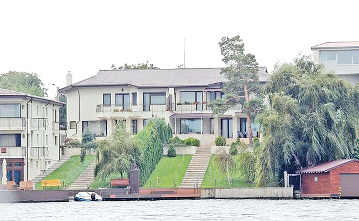 Vila familiei,  de pe malul  lacului Snagov