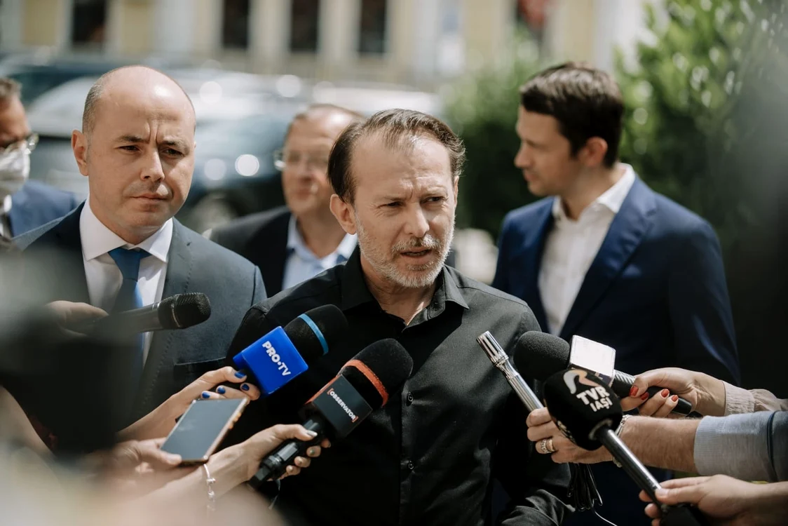 
    Florin Cîțu ar putea avea un interimat prelungitSursa foto: Facebook/Florin Cîțu  
