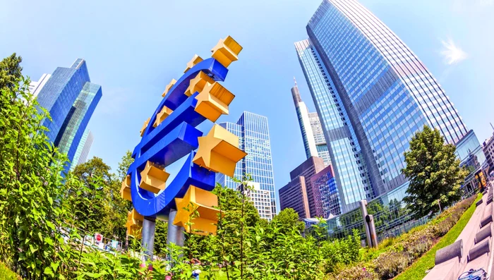 aderare euro bce frankfurt foto 123RF