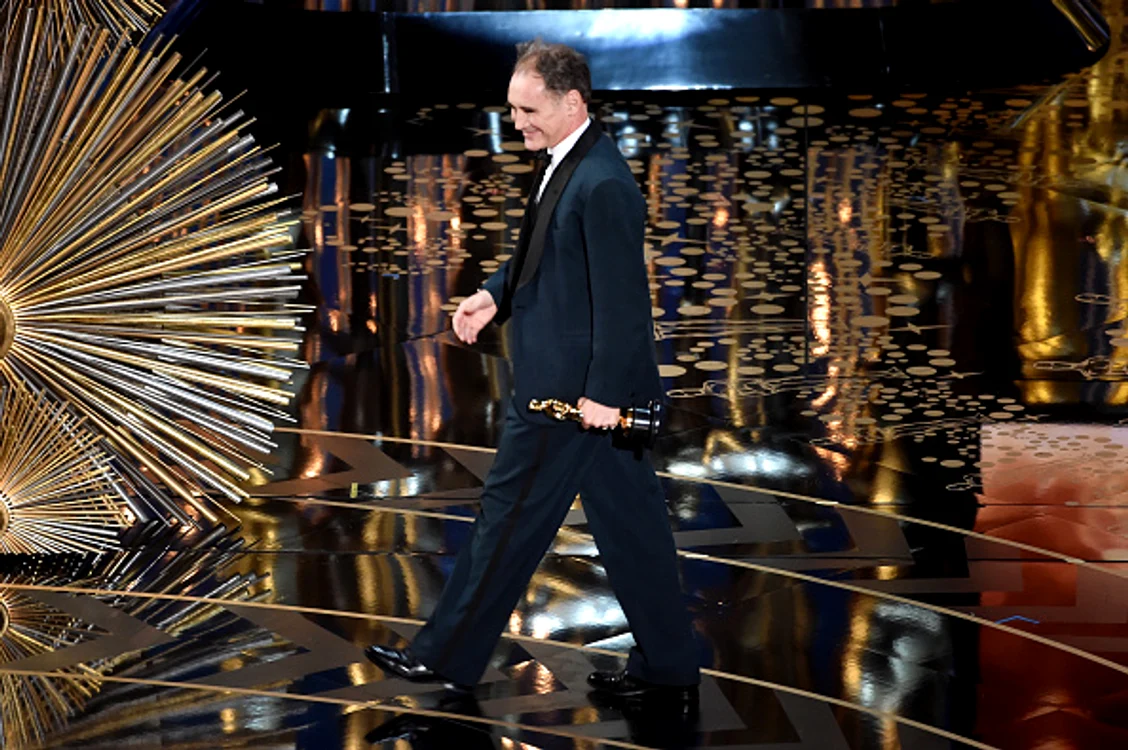 Mark Rylance părăsește scena după ce i-a fost înmânat premiul OscarFoto: Getty Images