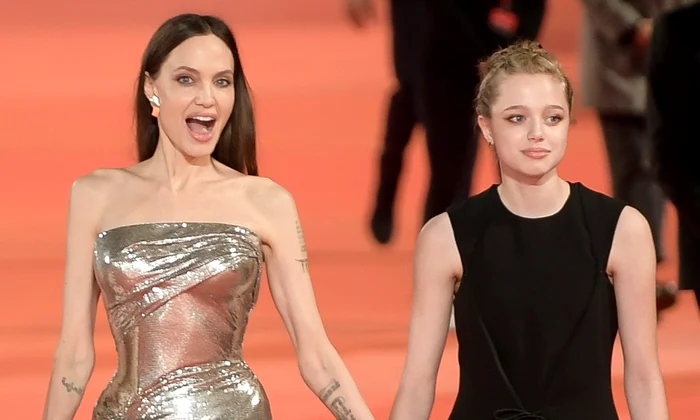 Angelina și Shiloh Jolie Pitt jpg