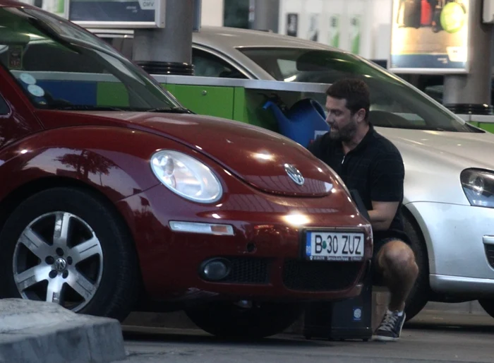 Răzvan s-a asigurat că maşina este în stare excelentă