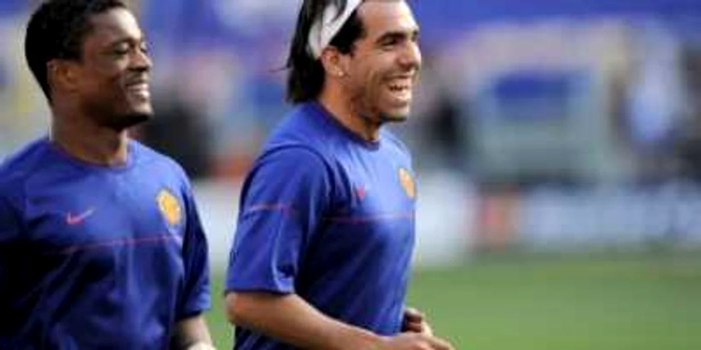 FOTBAL: Manchester City confirmă transferul lui Carlos Tevez