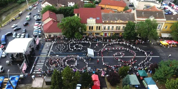 Festival în Cenrul Vechi al Hunedoarei