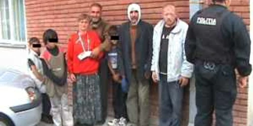 Bacău: Cerșetori prinși în flagrant