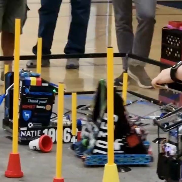 Cum funcționează robotul construit de liceenii care au luat locul 10 la Chicago Robotics Invitational din SUA VIDEO