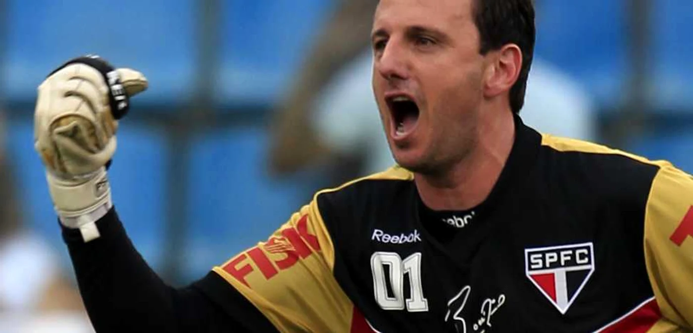 Rogerio Ceni e un portar golgheter. FOTO: Reuters