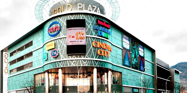 Gold Plaza împlineşte 1 an