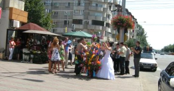 Slatina: Nuntă în centrul oraşului