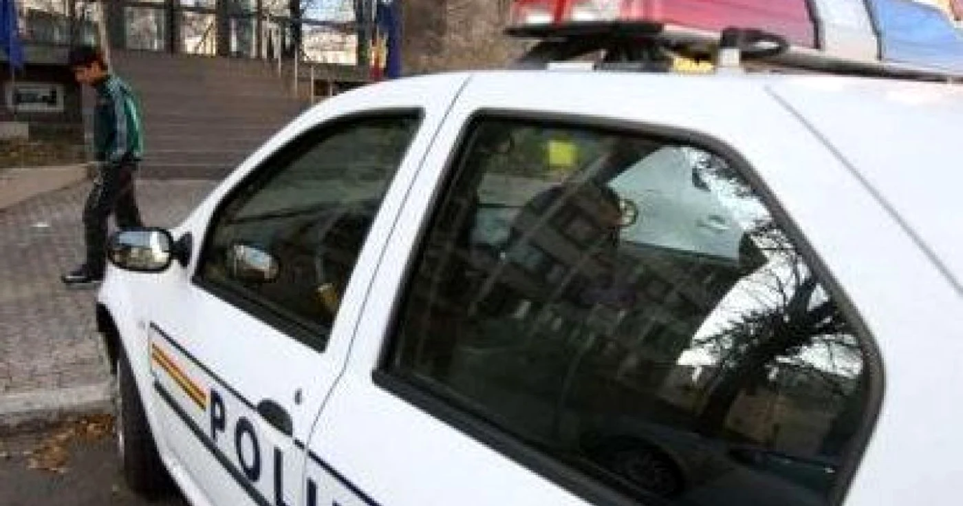 Şoferul a vrut să scape de mâna poliţiei.