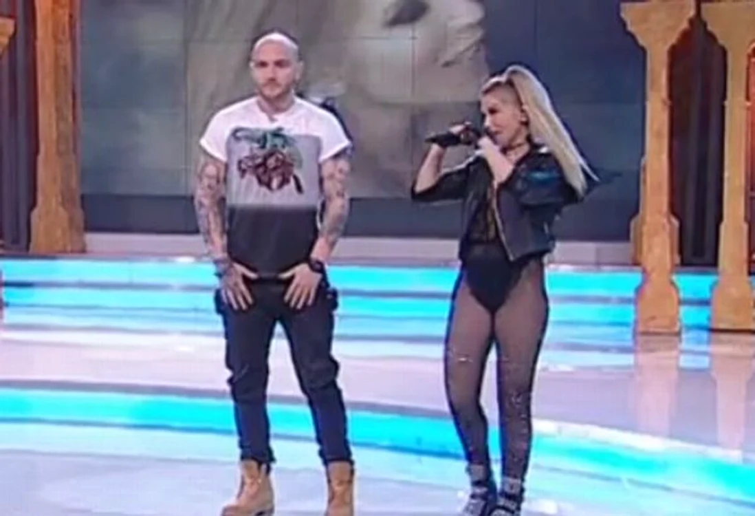 Corina l-a invitat pe Bordea la dans