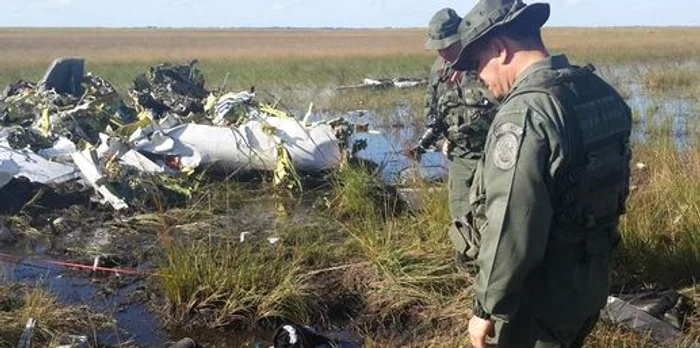 
    Imagini cu avionul doborat au fost postate pe pagina de Twitter a ministrului venezuelean al Apărării  