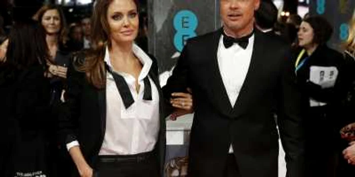 Angelina Jolie şi Brad Pitt s-au căsătorit după nouă ani de relaţie FOTO Reuters