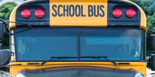 autobuz transport scoala microbuz elevi shutterstock 1178555755 jpg