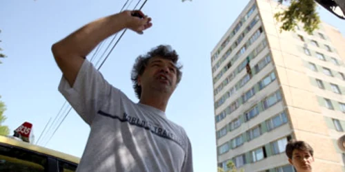 Timişoara: În mijlocul oraşului, 44 de familii stau fără curent de 15 zile