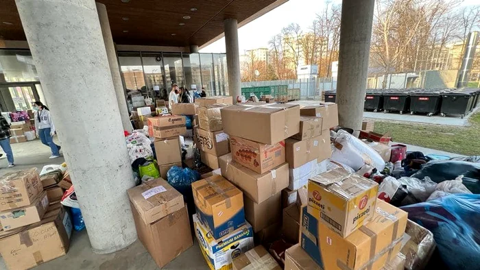 Bucureștenii au strâns deja peste 100 de tone de ajutoare pentru Ucraina. Foto: pmb.ro