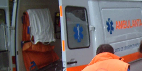 Preotul a fost trimis de la Spitalul Judeţean la Spitalul Floreasca din Capitală