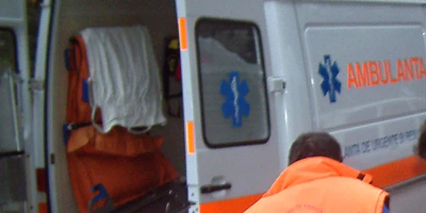 Preotul a fost trimis de la Spitalul Judeţean la Spitalul Floreasca din Capitală