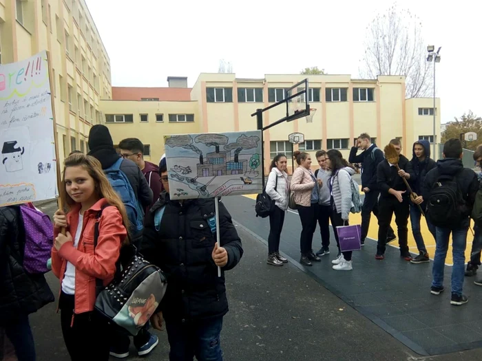 protest poluare ploieşti