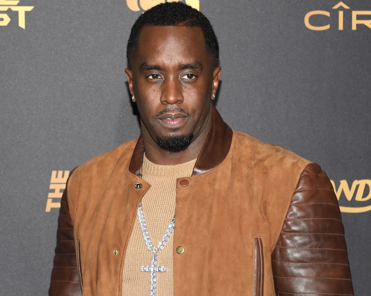 Noi acuzații pentru Puff Daddy: Ar fi drogat și a agresat sexual un băiat în vârstă de 10 ani