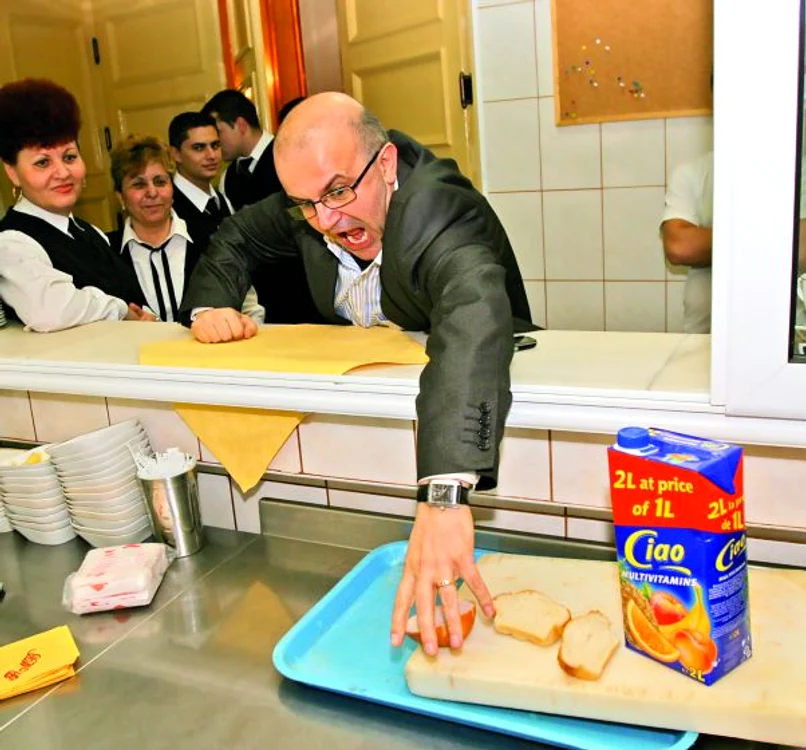 Axinte a dat buzna în restaurant