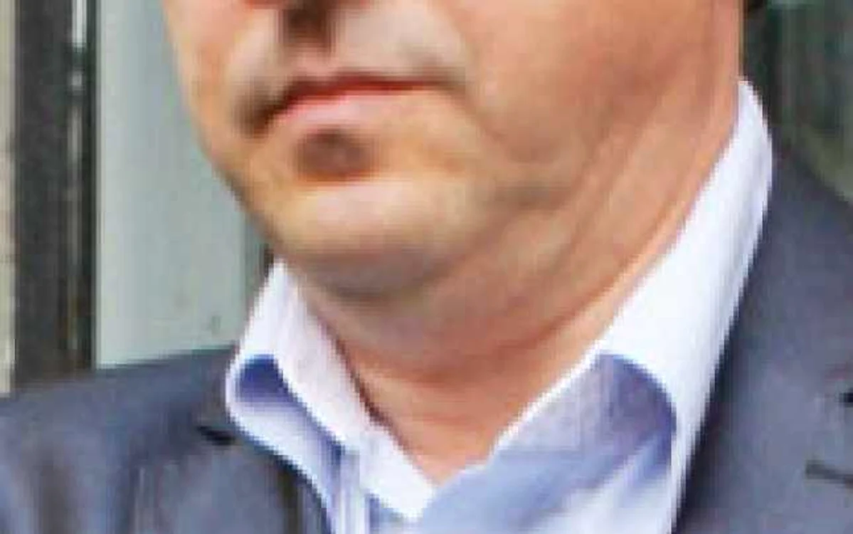 ? Marius Petcu, preşedintele CNSRL-Frăţia, nu şi-a depus încă declaraţia de avere şi speră să nu fie obligat să-şi facă publice veniturile.
