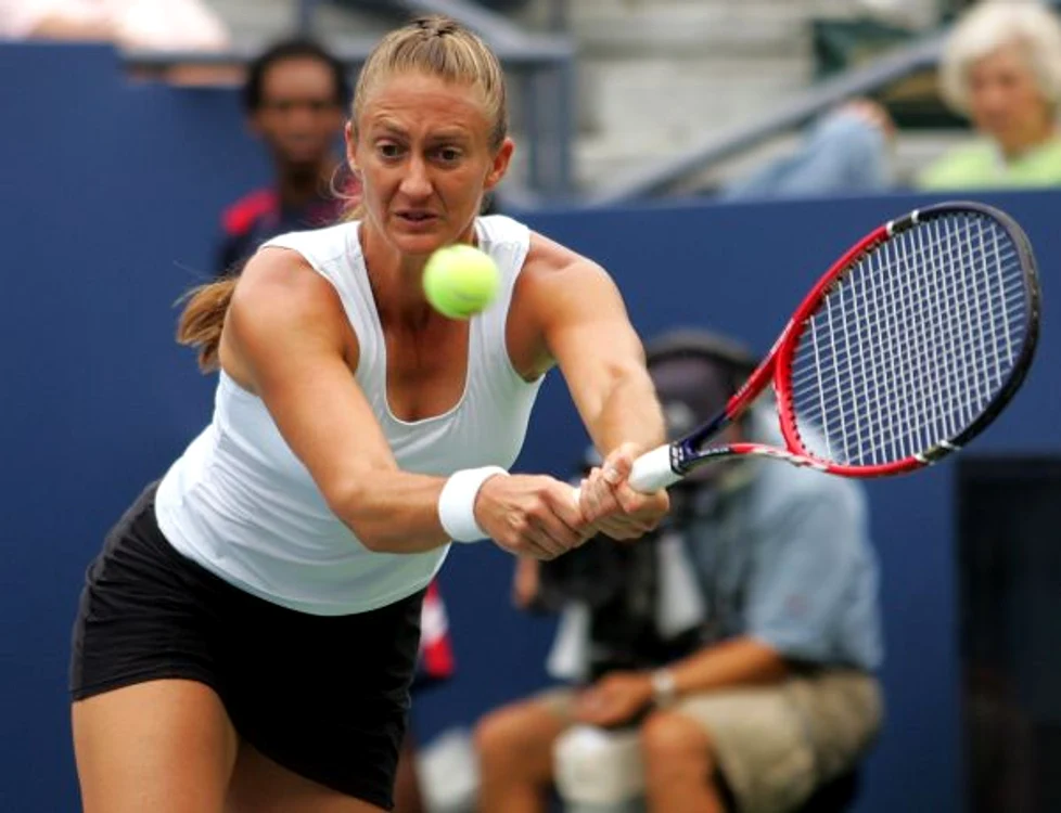Mary Pierce pe vremea când încă mai era în circuitul profesionist
