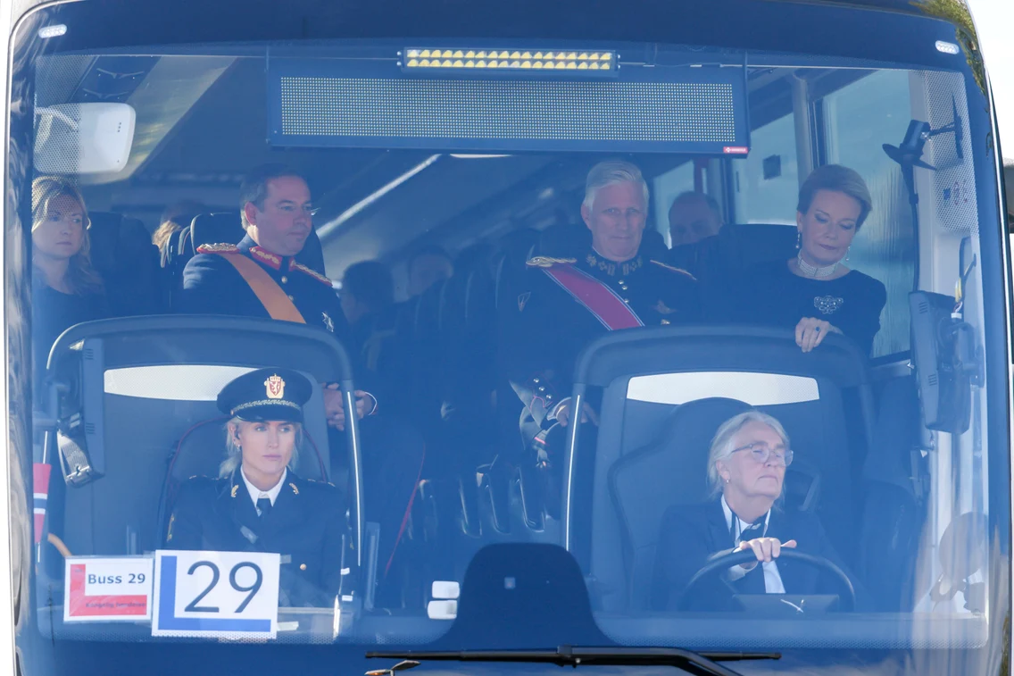 Marea Ducesă Stephanie și Marele Duce Guillaume de Luxemburg cu Regele Philip al Belgiei și Regina Mathilde la Funeraliile Regelui Harald.