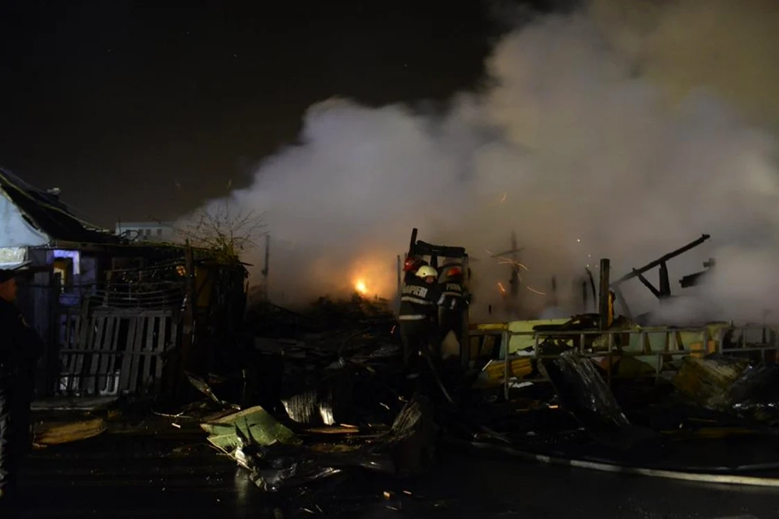 Pompierii n-au avut timp de odihnă nici măcar de Crăciun. FOTO: ISU Cluj