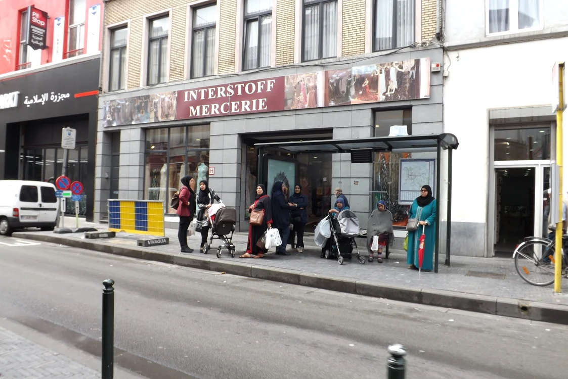 
    Cartierul Molenbeek din Bruxelles şi a treia generaţie de musulmani belgieniFoto: "Adevărul"  