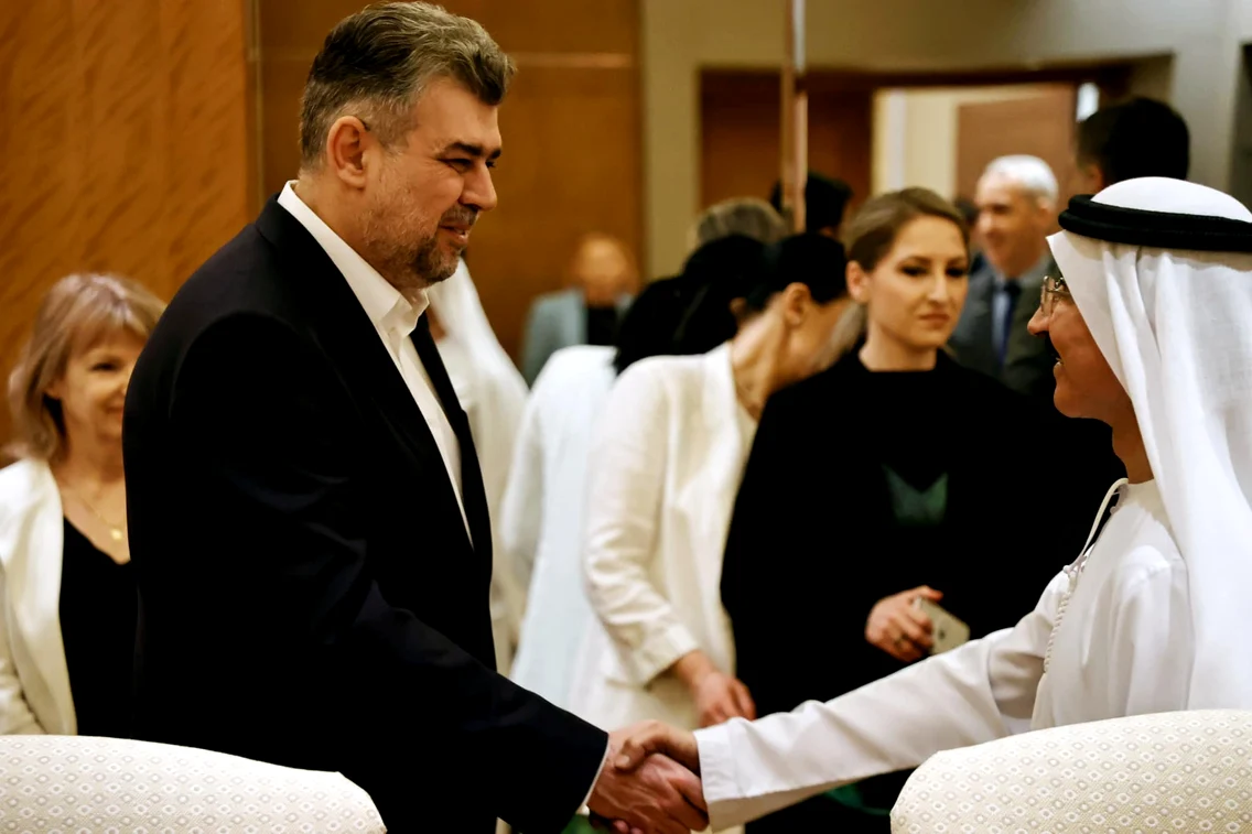 Întrevederea dintre premierul Marcel Ciolacu și delegația română cu reprezentanții DP WORLD Foto: Facebook