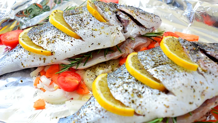 
    Dr. Viorel Penţea, reputat medic veterinar din Sibiu, vă oferă 7 sfaturi utile care să vă ajute să recunoașteți peștele proaspăt.FOTO: Click!  